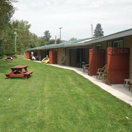 Johnny'S Motel Grand Forks Exterior foto