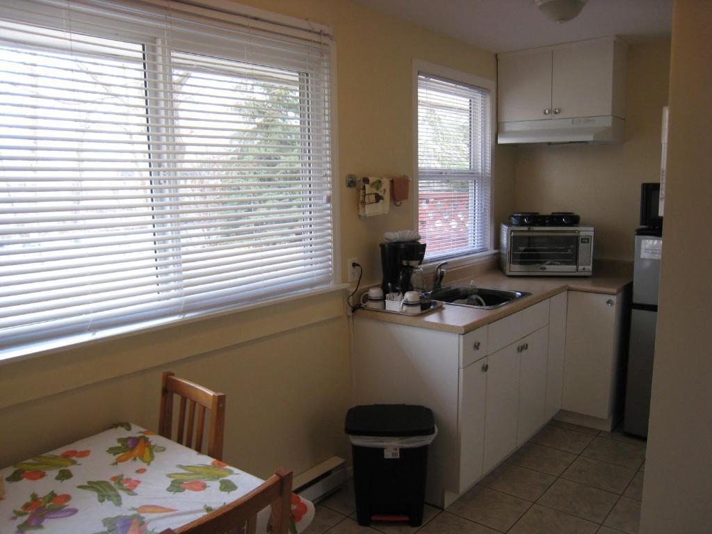 Johnny'S Motel Grand Forks Habitación foto